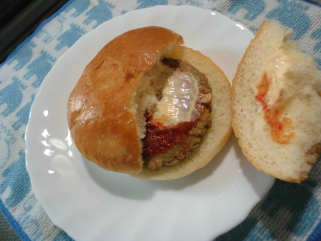 ヤマザキふっくらバーガー カロリー