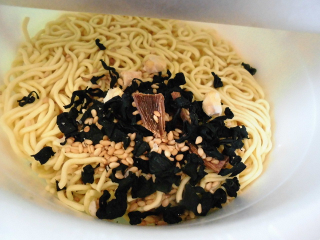 わかめラーメン カップ麺 カロリー