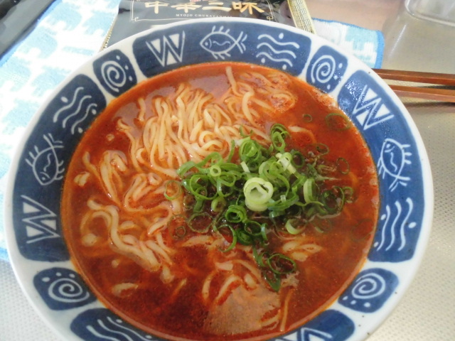 明星 中華三昧 重慶飯店 麻辣火鍋麺 口コミ