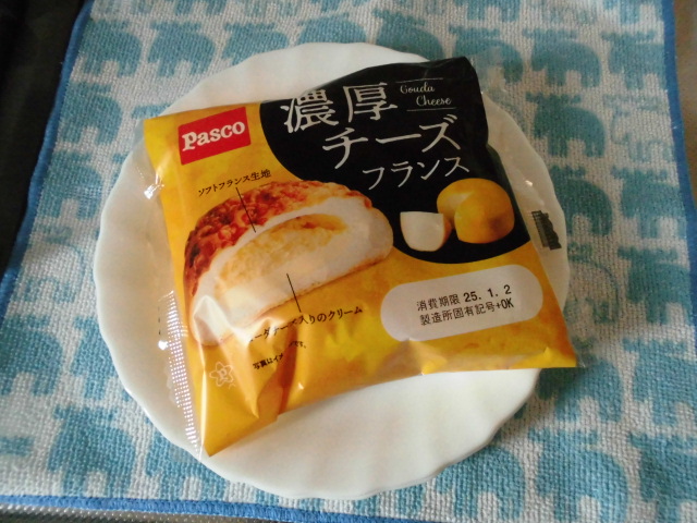 パスコ濃厚チーズフランス パン