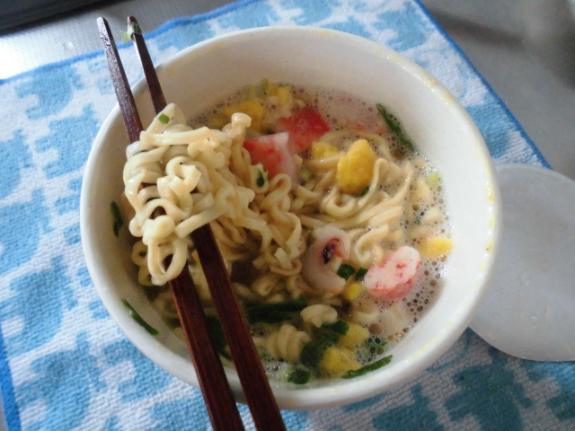 ホットヌードル はま塩 口コミ