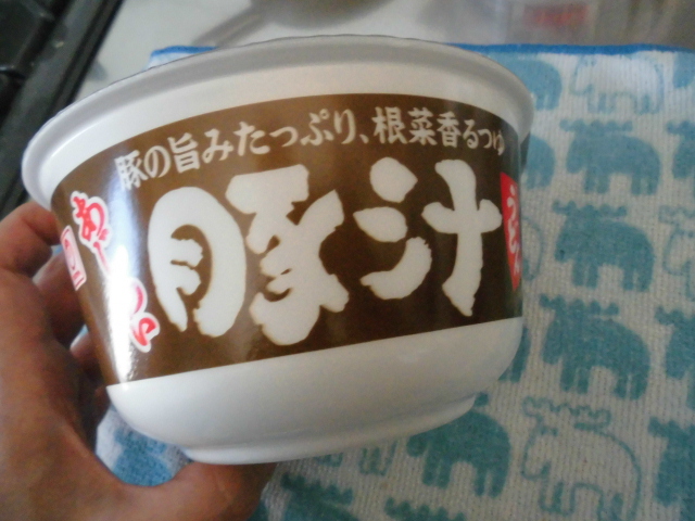 マルちゃん カップ麺 豚汁うどん 口コミ